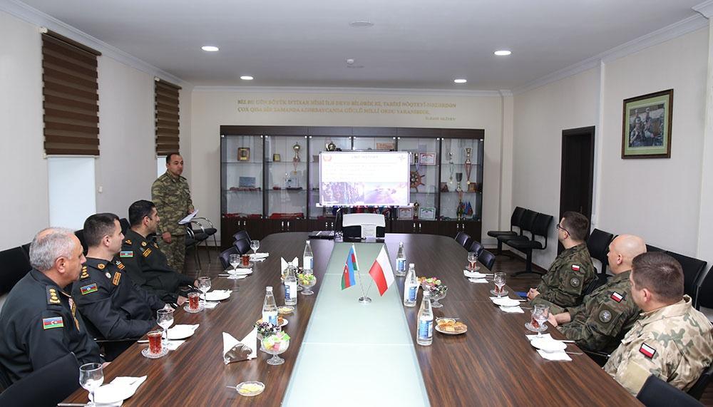 Азербайджан и Польша обсудили военное сотрудничество