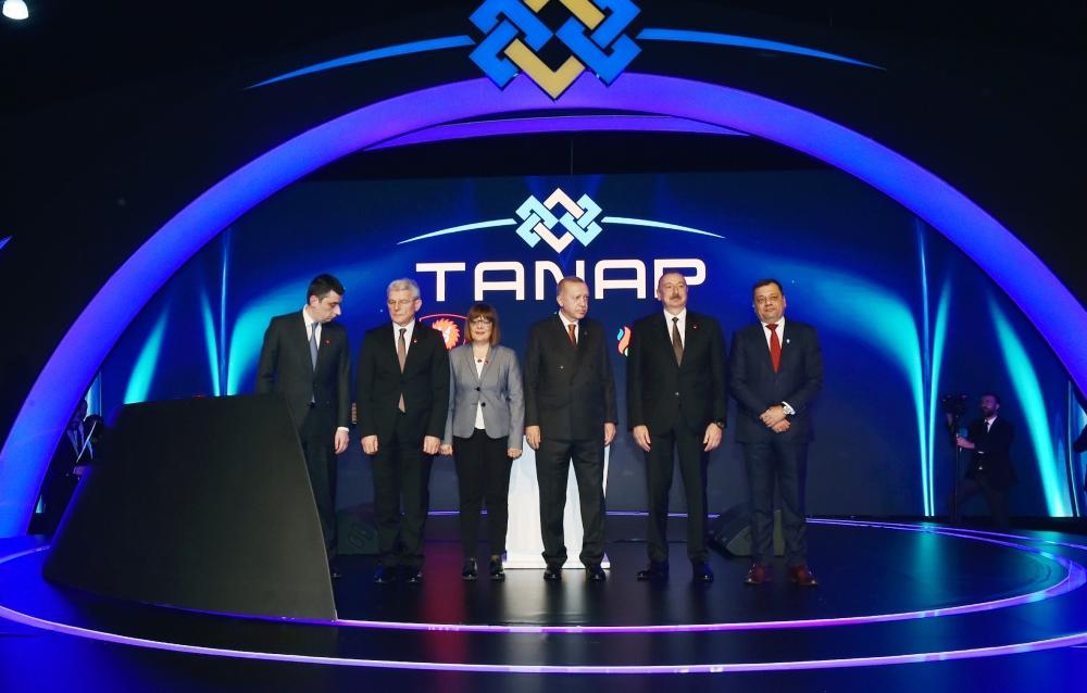 Президент Ильхам Алиев принял участие в церемонии открытия части проекта TANAP, соединяющейся с Европой