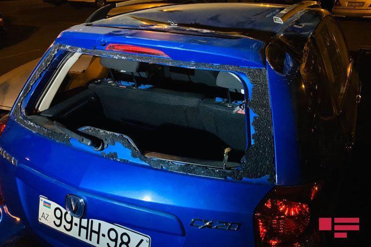 В Баку женщина за рулем врезалась в автомобиль посольства