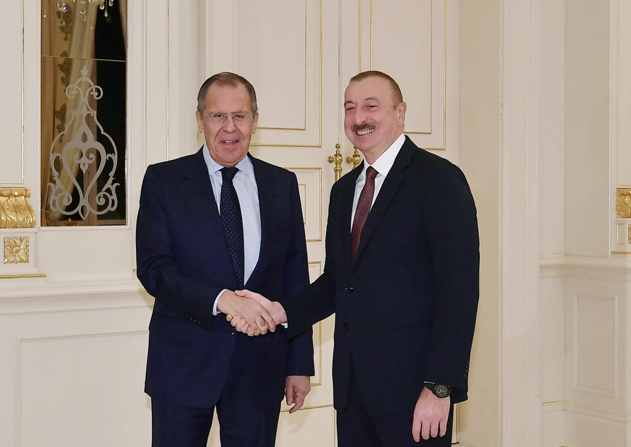Президент Азербайджана Ильхам Алиев принял министра иностранных дел России