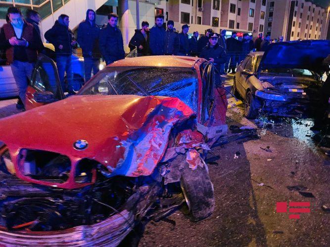 Жуткая цепная авария в Баку, среди пострадавших беременная женщина
