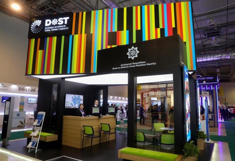 На выставке Bakutel Центр DOST оказывает гражданам услуги без регистрации