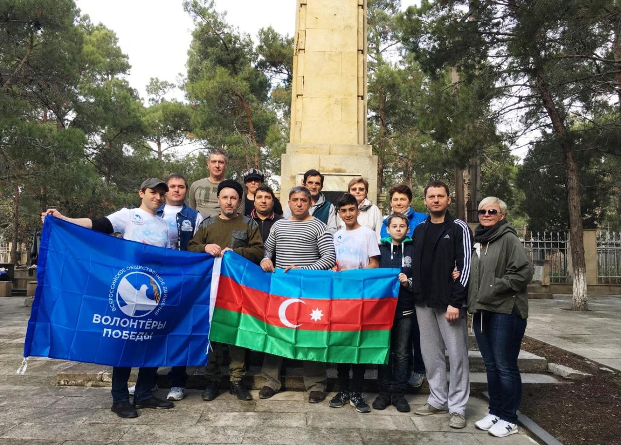 В Баку ко Дню неизвестного солдата состоялась церемония возложения цветов