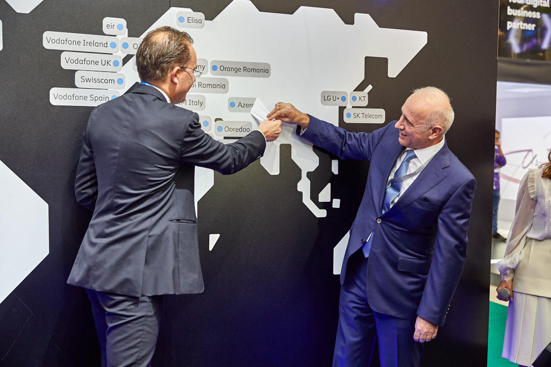 Azercell заключает новые соглашения в рамках Bakutel