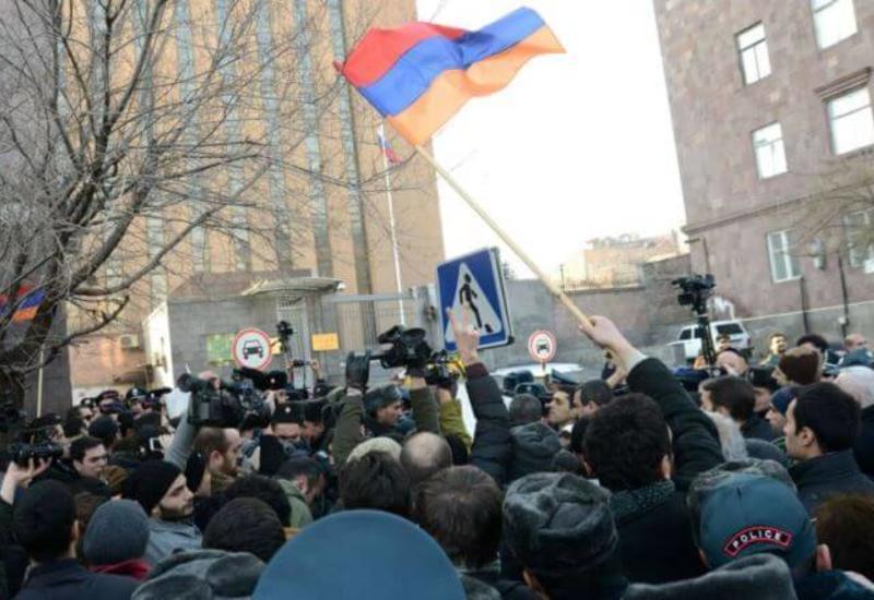 Памятка для армян: Армавир - это Россия,
