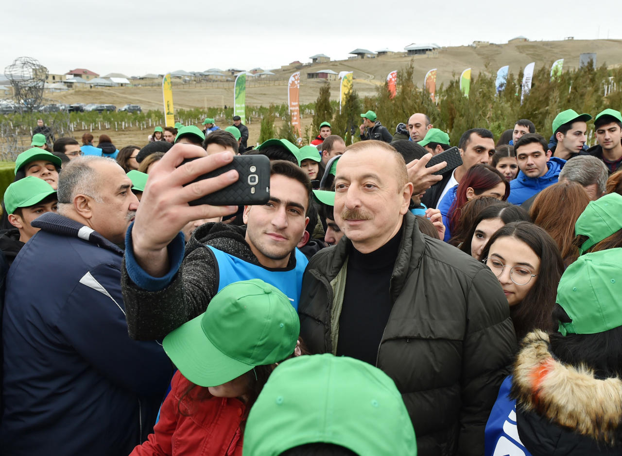 Президент Ильхам Алиев и Первая леди Мехрибан Алиева приняли участие в акции по посадке деревьев в Шамахинском районе