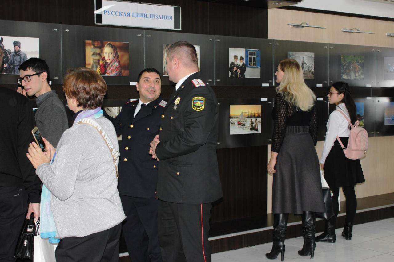 В Баку открылась экспозиция лучших работ III Международного фотоконкурса "Русская цивилизация"