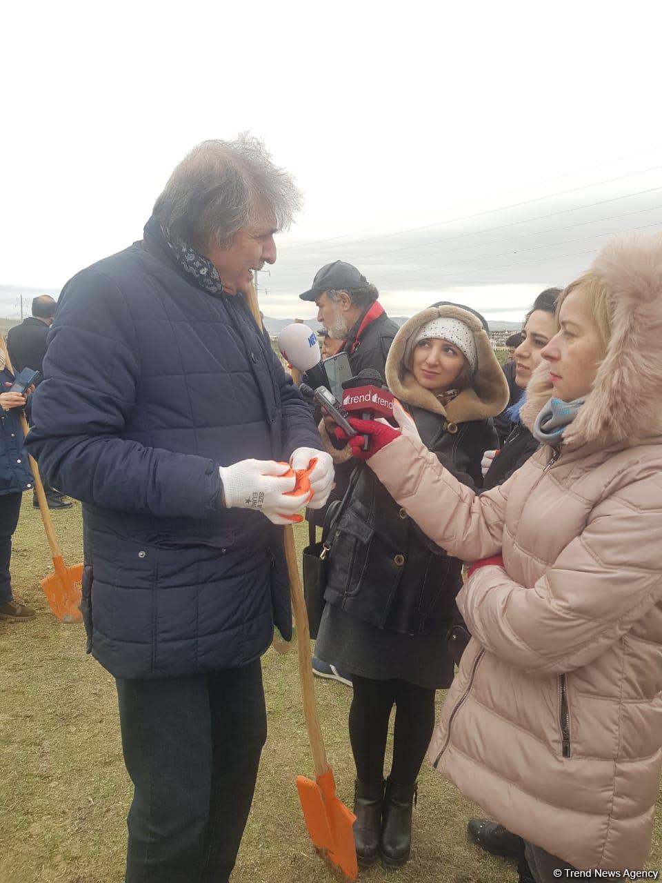 Фархад Халилов: Сажать деревья по случаю юбилея Насими — вдвойне почетное дело