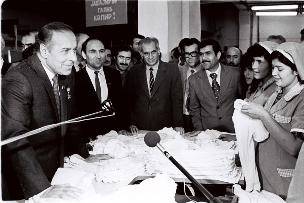 Böyük ömrün fotolarda əbədiləşən anları