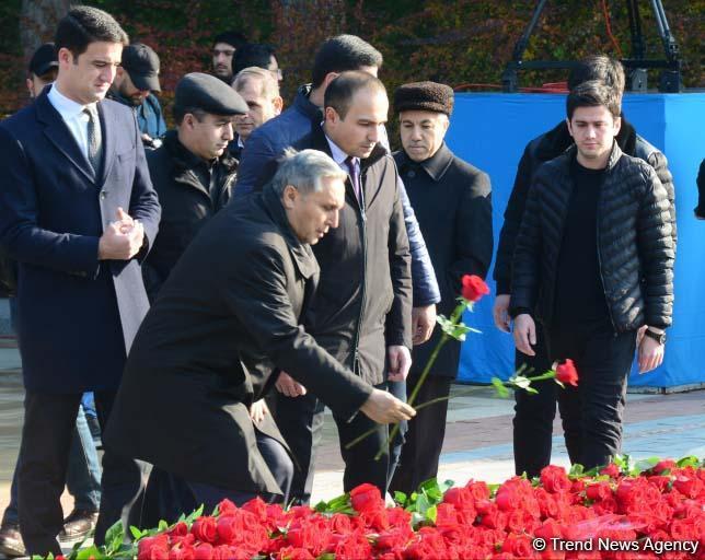 Общественность Азербайджана почтила память великого лидера Гейдара Алиева