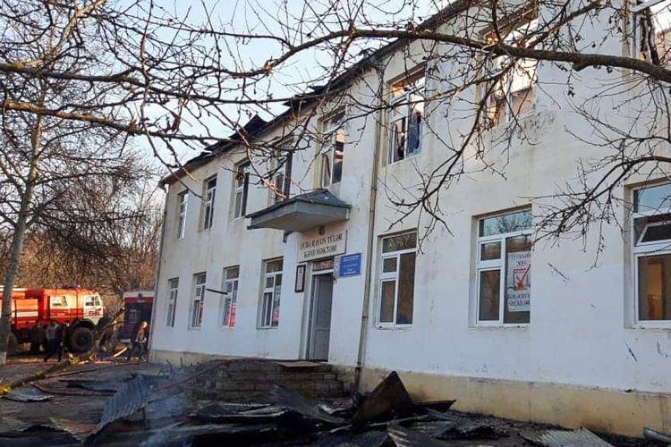 В Азербайджане в школе произошел пожар, ученики эвакуированы