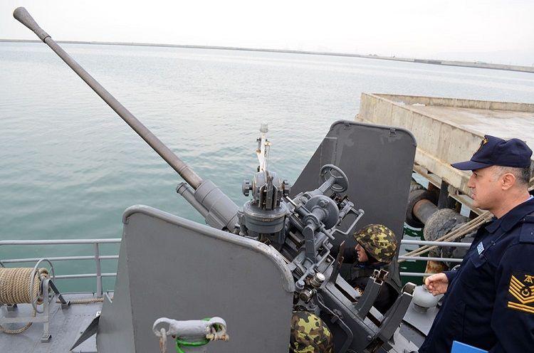 Турецкие военные наблюдали за учебными тренировками ВМС Азербайджана