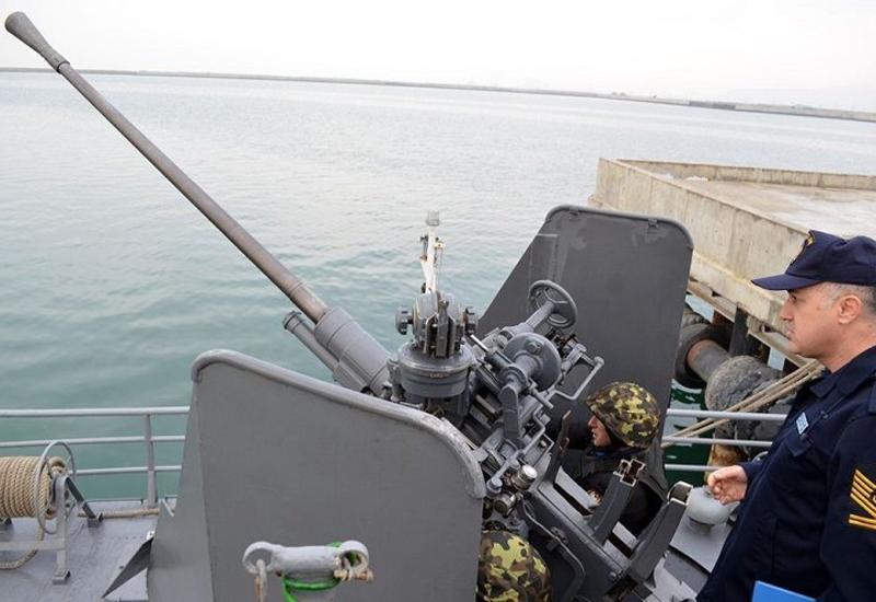 Турецкие военные наблюдали за учебными тренировками ВМС Азербайджана