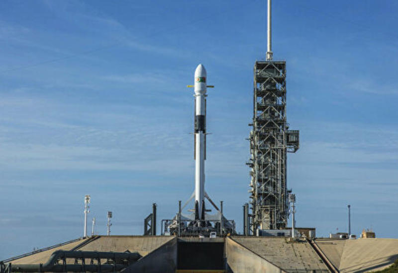 SpaceX запустила ракету-носитель Falcon 9 с новым спутником связи