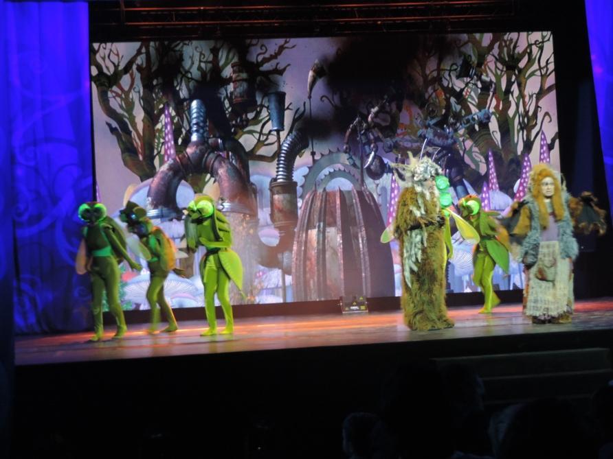 Организованное в Шамахы семейное мега-шоу "Джыртдан и волшебный халат" подарило детям прекрасные, радостные моменты