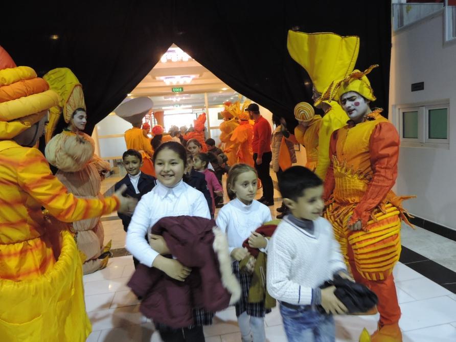 Организованное в Шамахы семейное мега-шоу "Джыртдан и волшебный халат" подарило детям прекрасные, радостные моменты