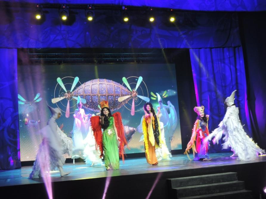 Организованное в Шамахы семейное мега-шоу "Джыртдан и волшебный халат" подарило детям прекрасные, радостные моменты