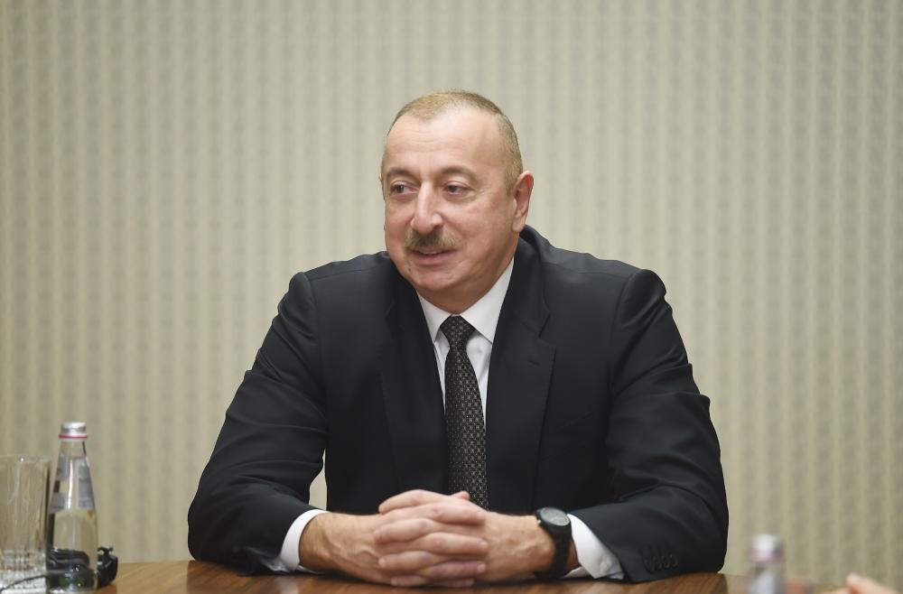 Президент Ильхам Алиев встретился с руководителями азербайджанских диаспорских организаций, осуществляющих деятельность в Санкт-Петербурге