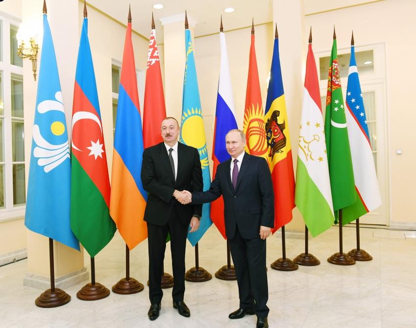 Президент Ильхам Алиев принял участие в неформальной встрече глав государств СНГ в Санкт-Петербурге
