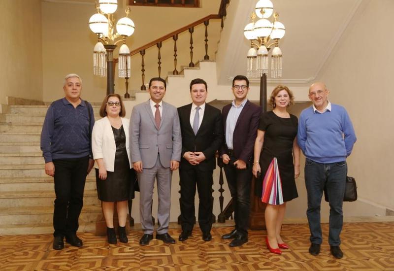 В Баку прошла презентация "Антологии оперных исполнителей Азербайджана"