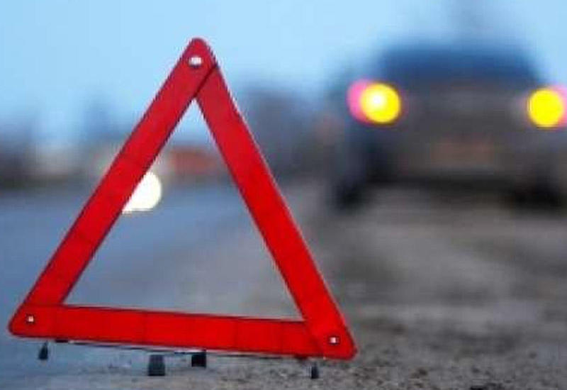 В Баку столкнулись два автомобиля, есть погибшие