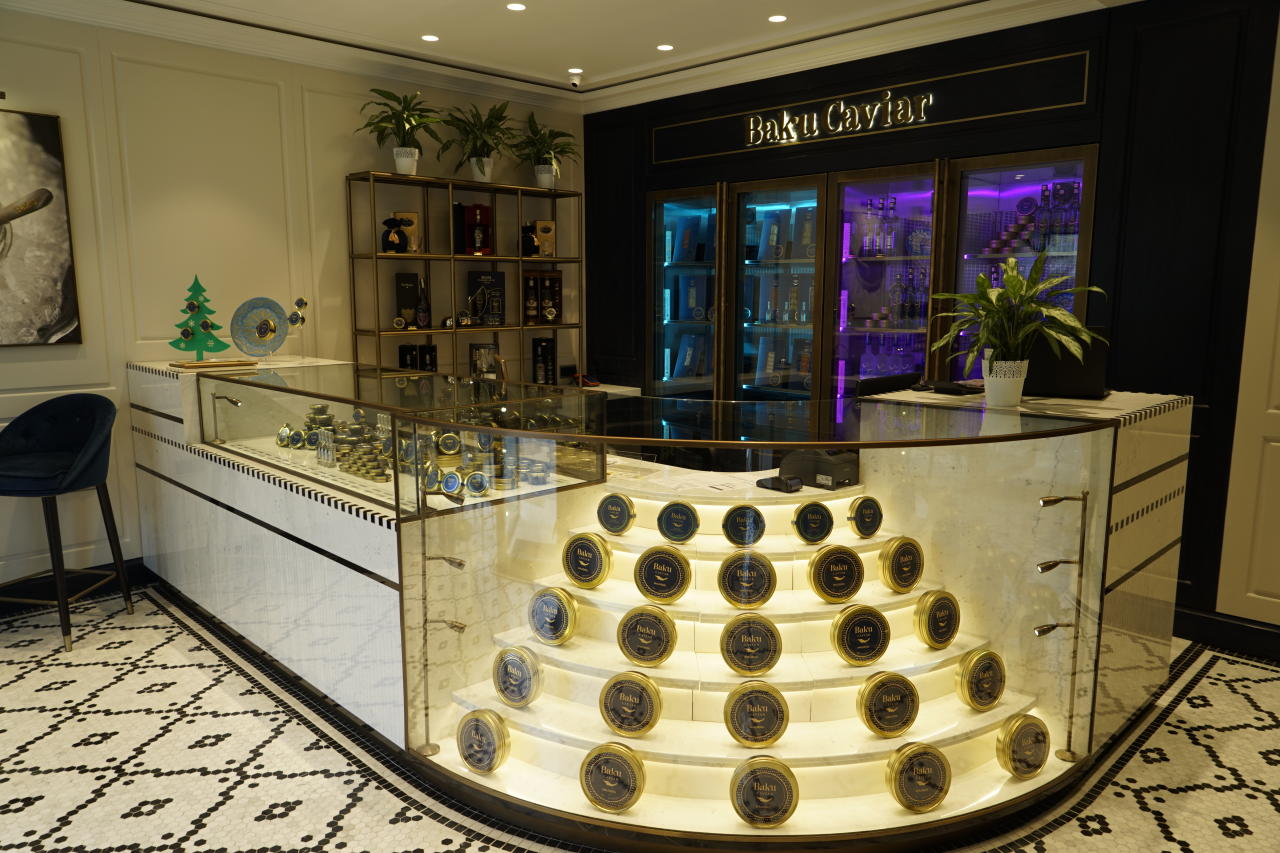 В Ичеришехер открылся первый в Азербайджане икорный бутик Baku Caviar