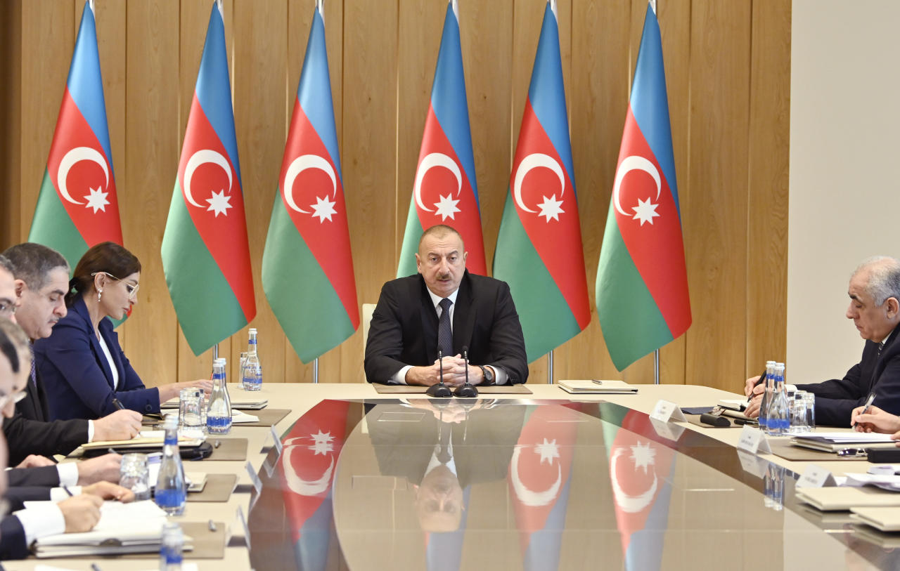 При Президенте Ильхаме Алиеве прошло совещание, посвященное итогам 2019 года