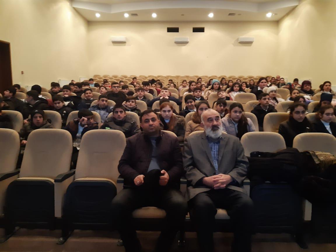 В Баку проходит Неделя патриотического кино