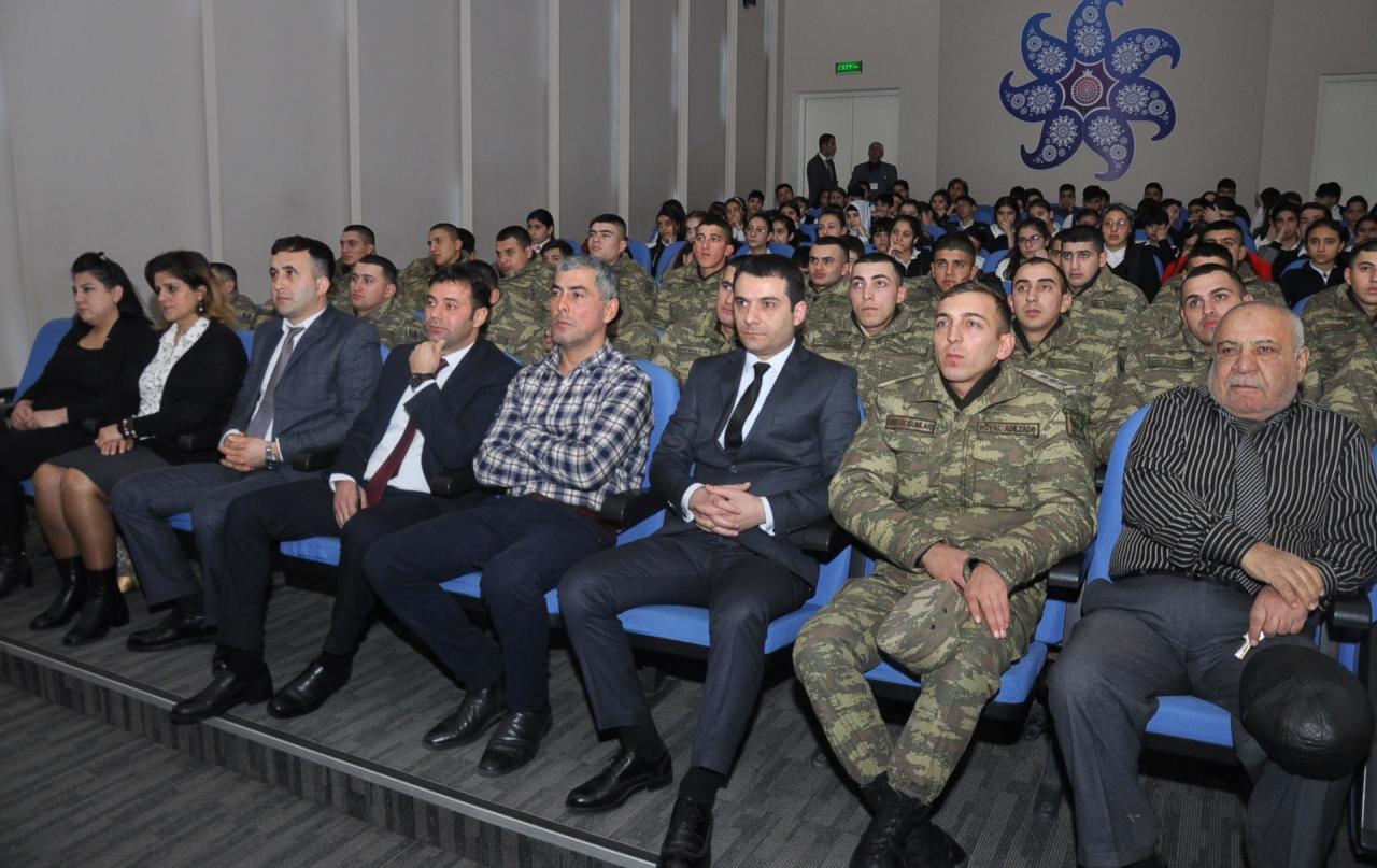 В Баку проходит Неделя патриотического кино