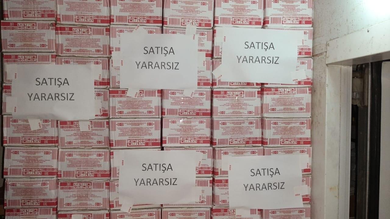 В известной сети супермаркетов в Баку изъяли 12 тонн непригодного к употреблению масла