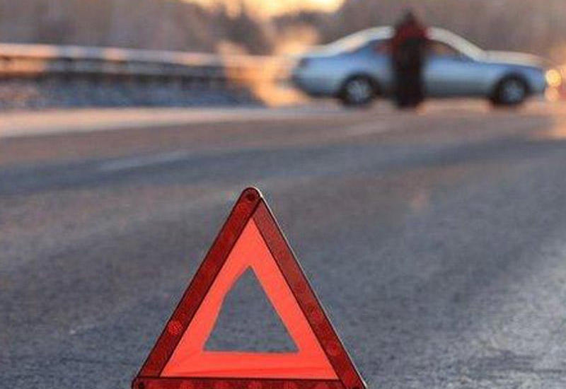 В Шамкире автомобиль сбил пешехода