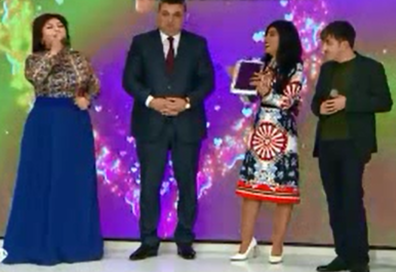 Daha bir məşhur azərbaycanlı qadın sənətçi MEYXANA DEMƏYƏ BAŞLADI
