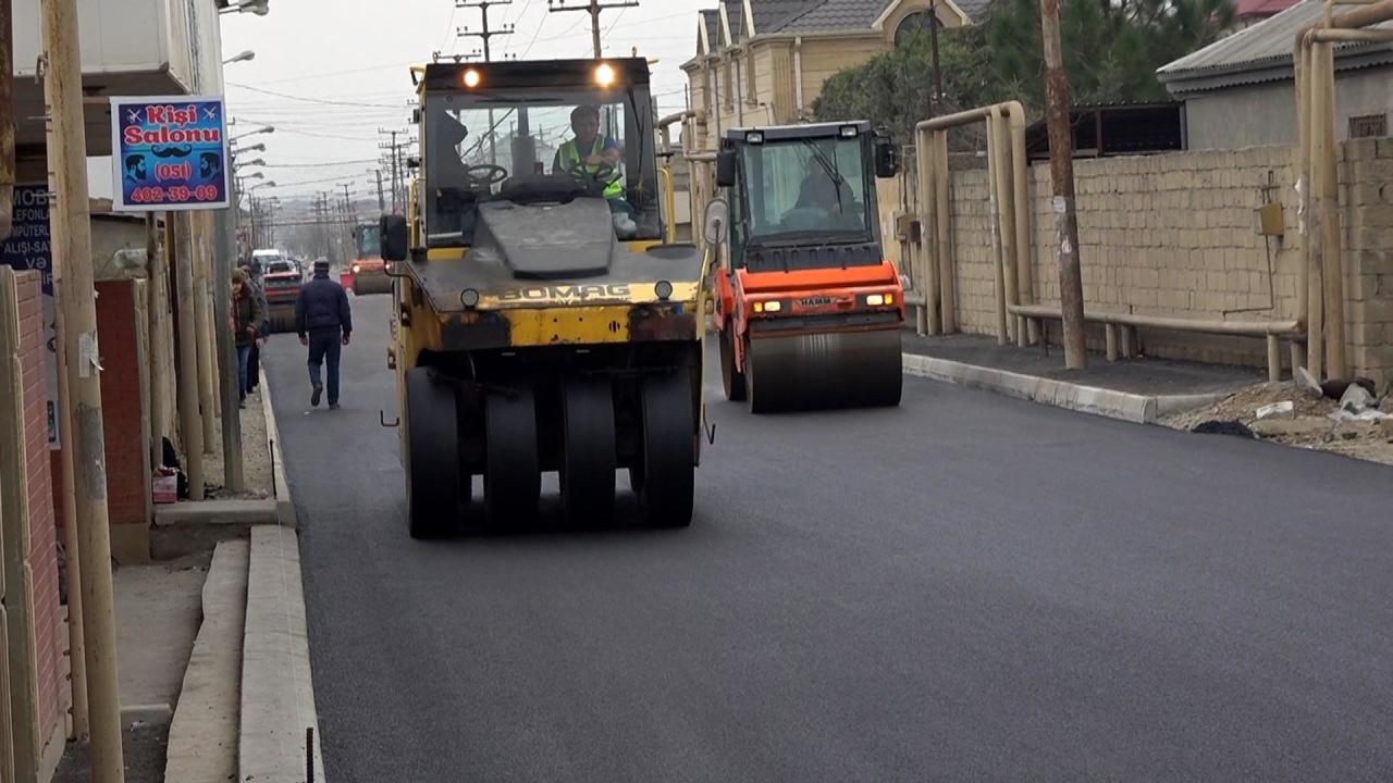 В одном из районов Баку реконструируются дороги