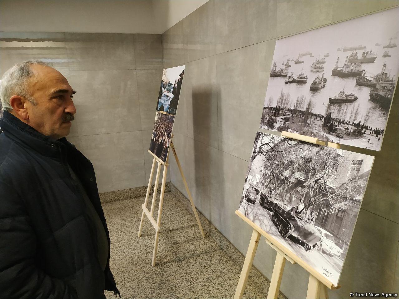 В бакинском метро открылась фотовыставка "30 лет кровавой истории 20 Января"
