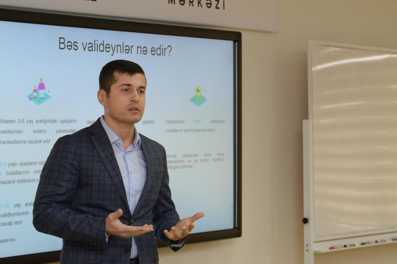 Azercell поддержал проведение обучающего курса “Безопасный Интернет”