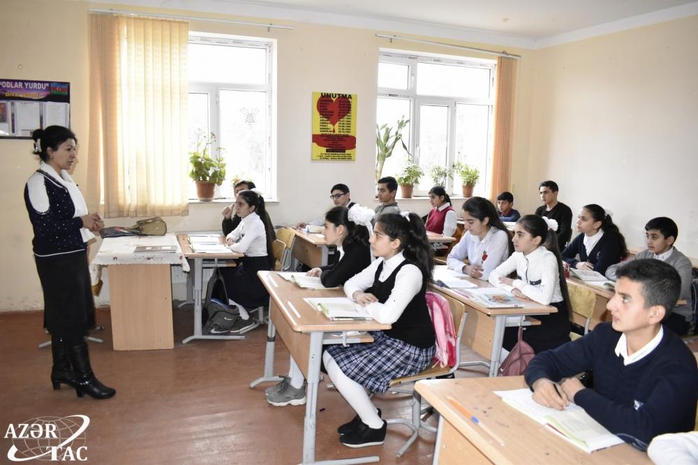 Школьники, которые учатся под обстрелом
