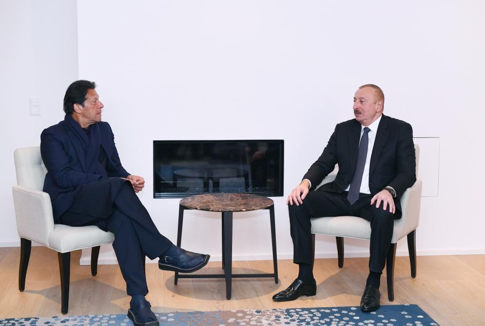 Президент Ильхам Алиев встретился в Давосе с премьер-министром Пакистана. Обсуждены вопросы двустороннего сотрудничества