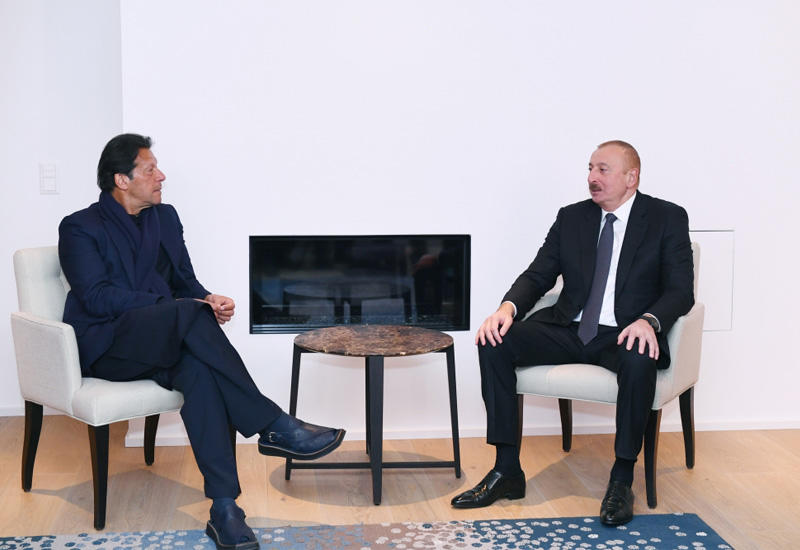 Президент Ильхам Алиев встретился в Давосе с премьер-министром Пакистана. Обсуждены вопросы двустороннего сотрудничества