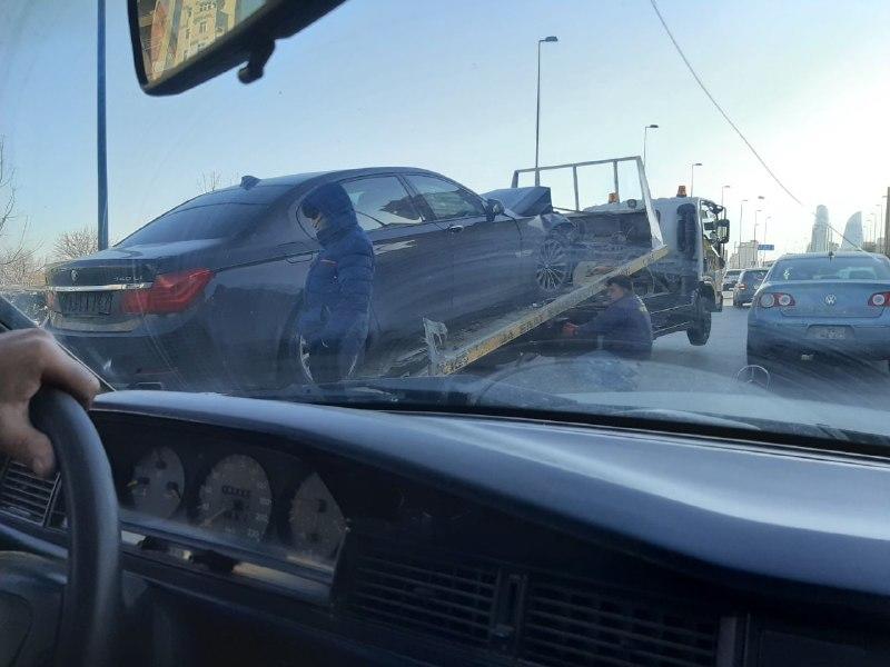 В Баку произошло тяжелое ДТП, образовалась пробка