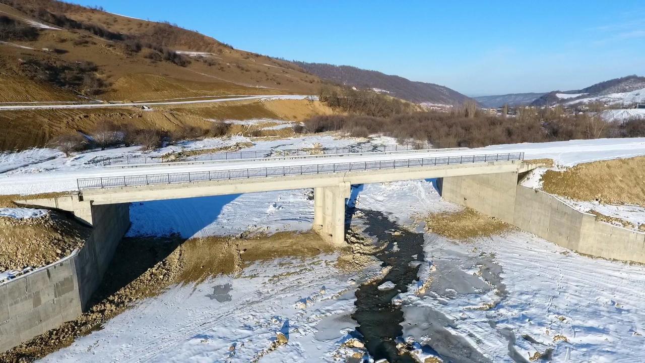 Завершено строительство участка новой автодороги Губа-Хыналыг
