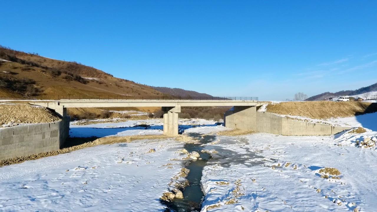 Завершено строительство участка новой автодороги Губа-Хыналыг