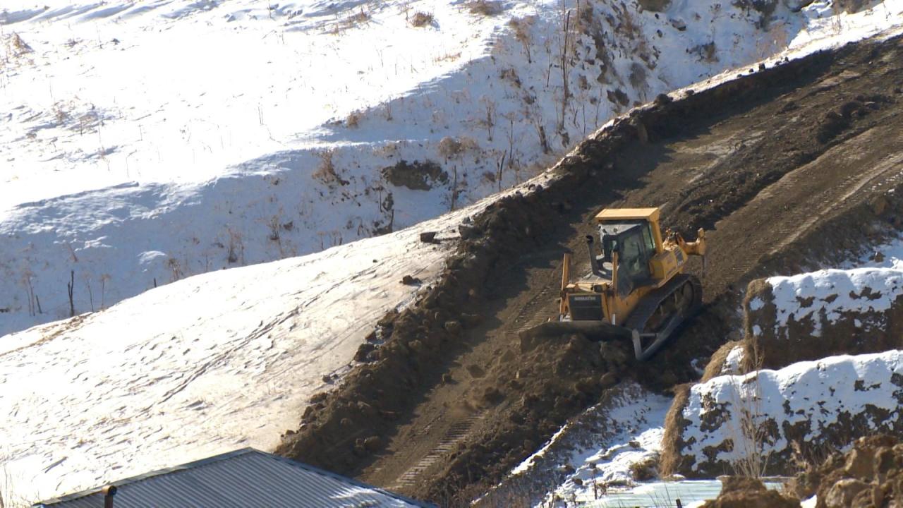 Завершено строительство участка новой автодороги Губа-Хыналыг