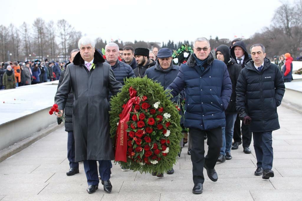 Азербайджанская делегация приняла участие в мероприятиях в честь 76-летия освобождения Ленинграда от блокады