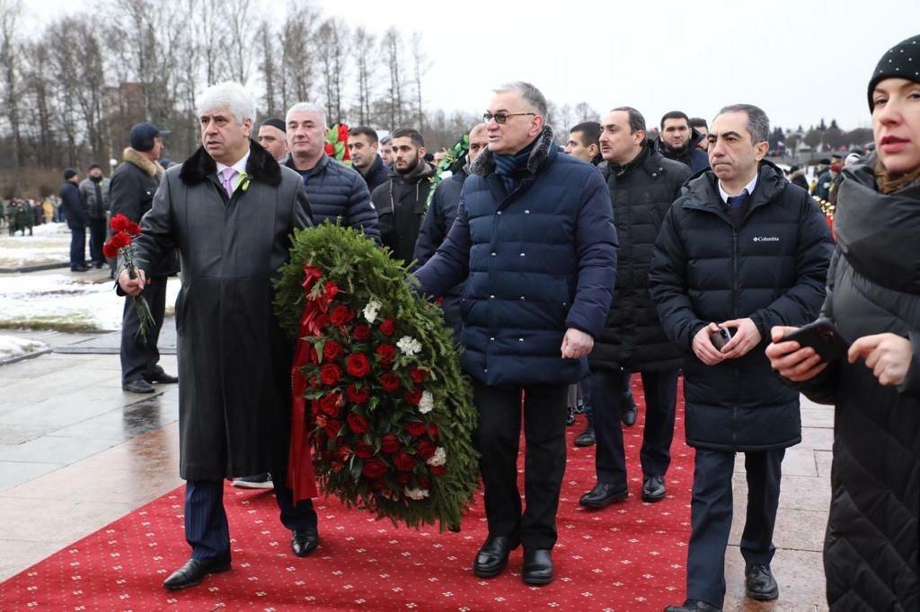 Азербайджанская делегация приняла участие в мероприятиях в честь 76-летия освобождения Ленинграда от блокады