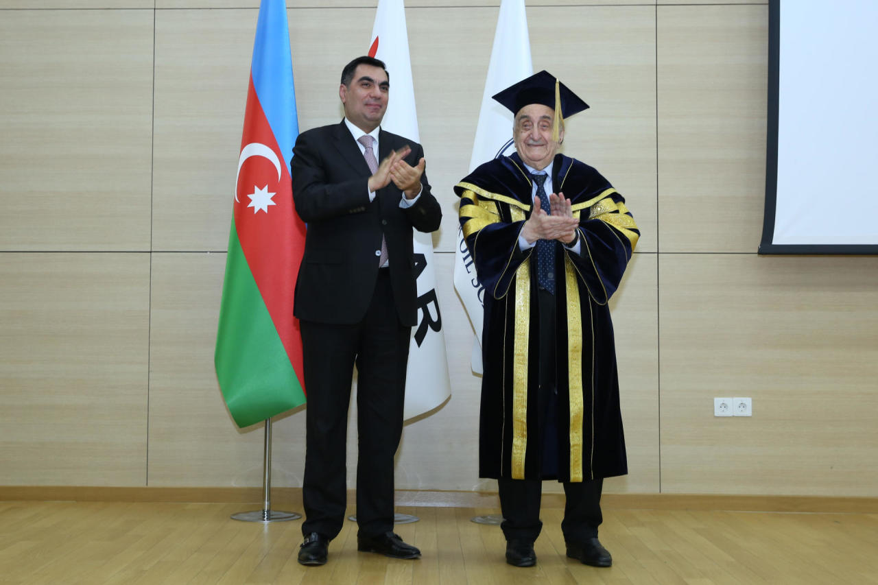 Первый вице-президент SOCAR, академик Хошбахт Юсифзаде награжден дипломом Почетного профессора БВШН