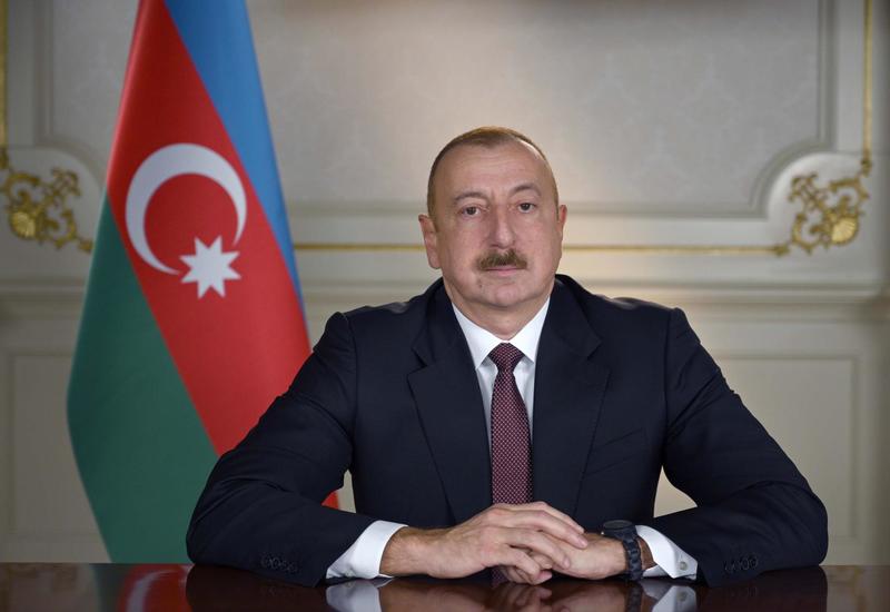 Prezident İlham Əliyev Qızıl Aypara Cəmiyyətinin əməkdaşlarını təltif etdi
