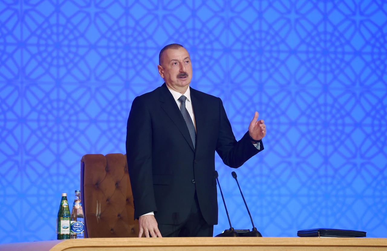 Президент Ильхам Алиев принял участие в конференции, посвященной итогам первого года исполнения Госпрограммы социально-экономического развития регионов в 2019-2023 годах