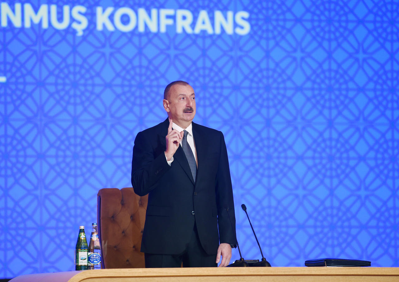 Президент Ильхам Алиев принял участие в конференции, посвященной итогам первого года исполнения Госпрограммы социально-экономического развития регионов в 2019-2023 годах