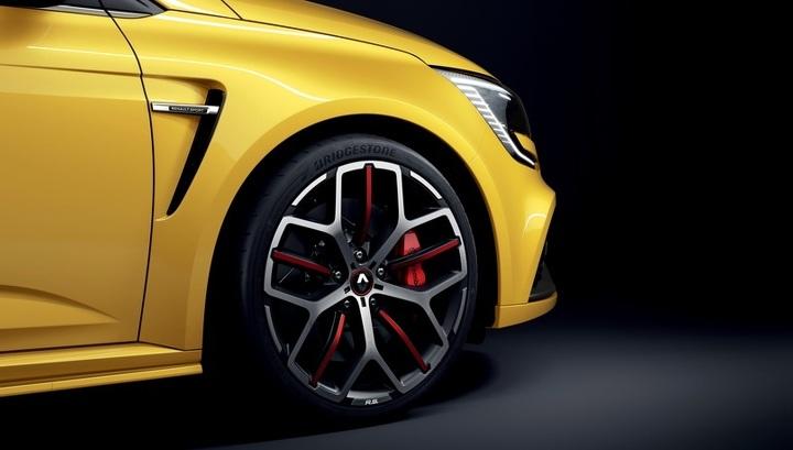 Представлено обновленное семейство Renault Megane
