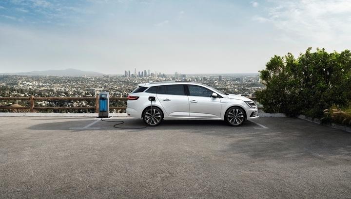 Представлено обновленное семейство Renault Megane